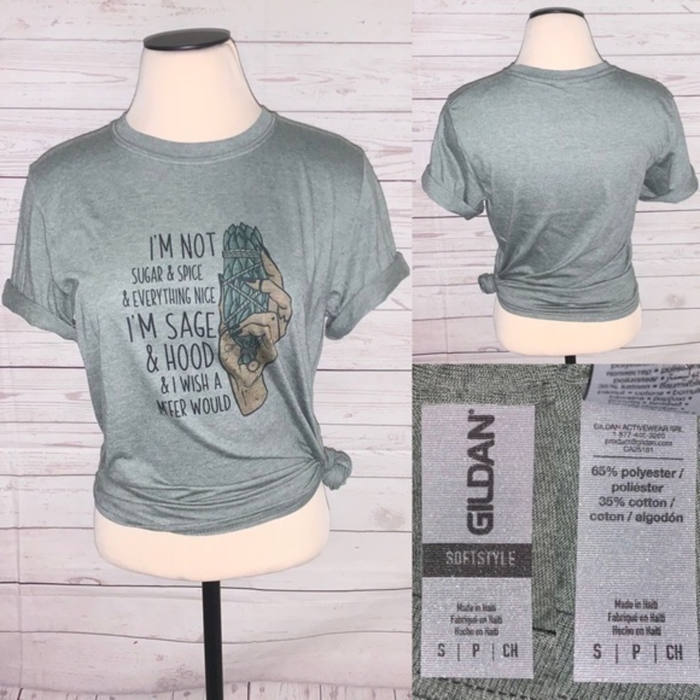 $17 firm. I’m sage & hood… gildan green shirt size small new